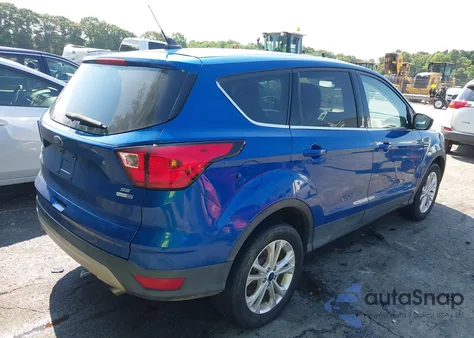 2019 Ford Escape Se z USA, uszkodzony, nr VIN 1FMCU9GD3KUB46236